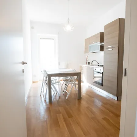 アパート Redda Big House