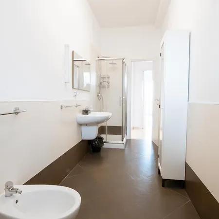 Redda Big House 바리